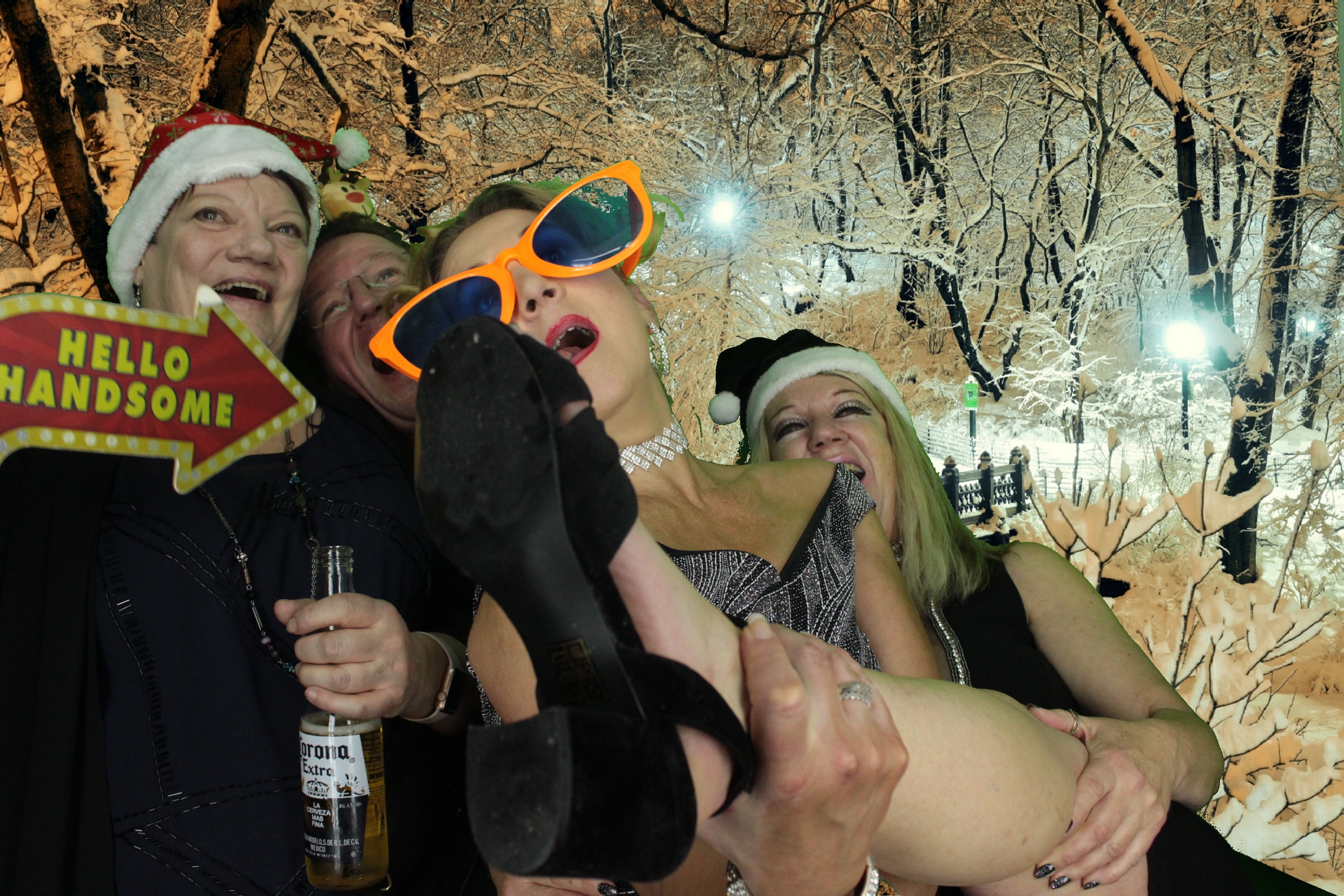 One Line Christmas Party | View more photos from the event at gallery.myphotoboothexperience.co.uk/u/MyPhotoBoothExperienceLtd/One-Line-Christmas-Party